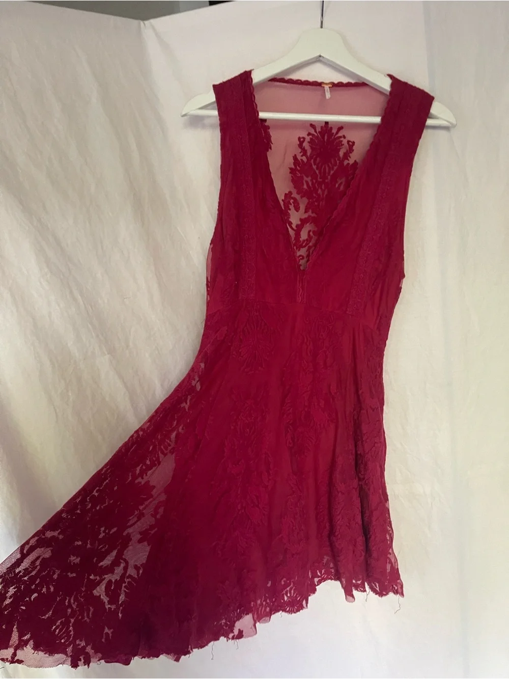 Free People Boho berry Lace Slip Dress V-Neck Mesh Mini Dress Size 6 indie date